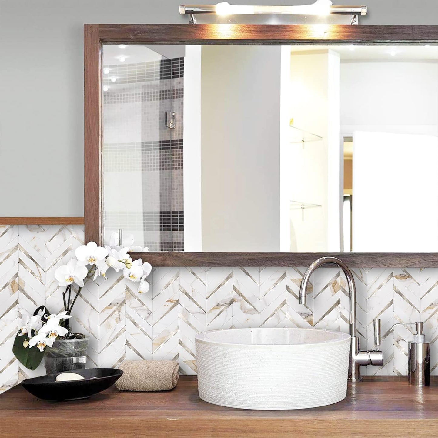 Herringbone Wall Tiles - Calacatta Marble Mixed Light Gold